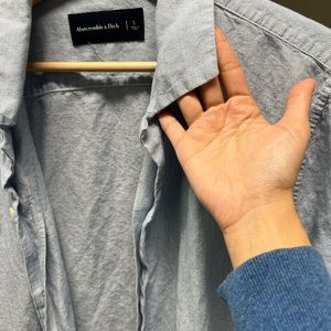 Abercrombie Fitch male L size button down shirt